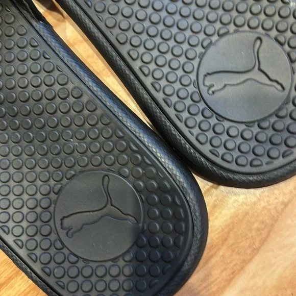 Puma slides - effectively as new condition - worn only once to try on - Picture 6 of 12